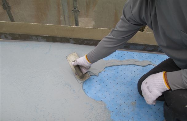 さいたま市北区屋根防水工事サラセーヌAV工法目止め用防水材
