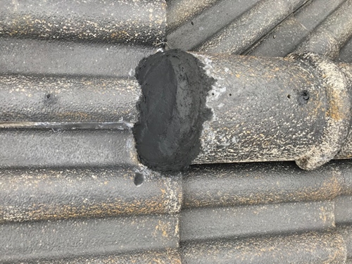 瓦屋根不具合箇所漆喰で補修