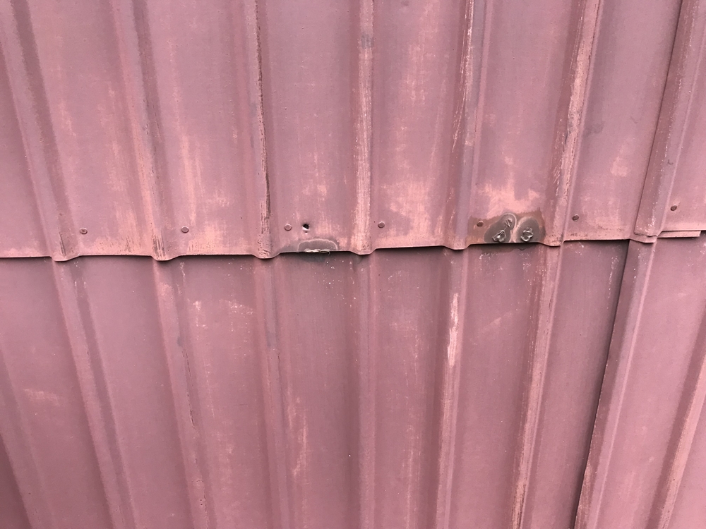 トタン外壁の釘欠損