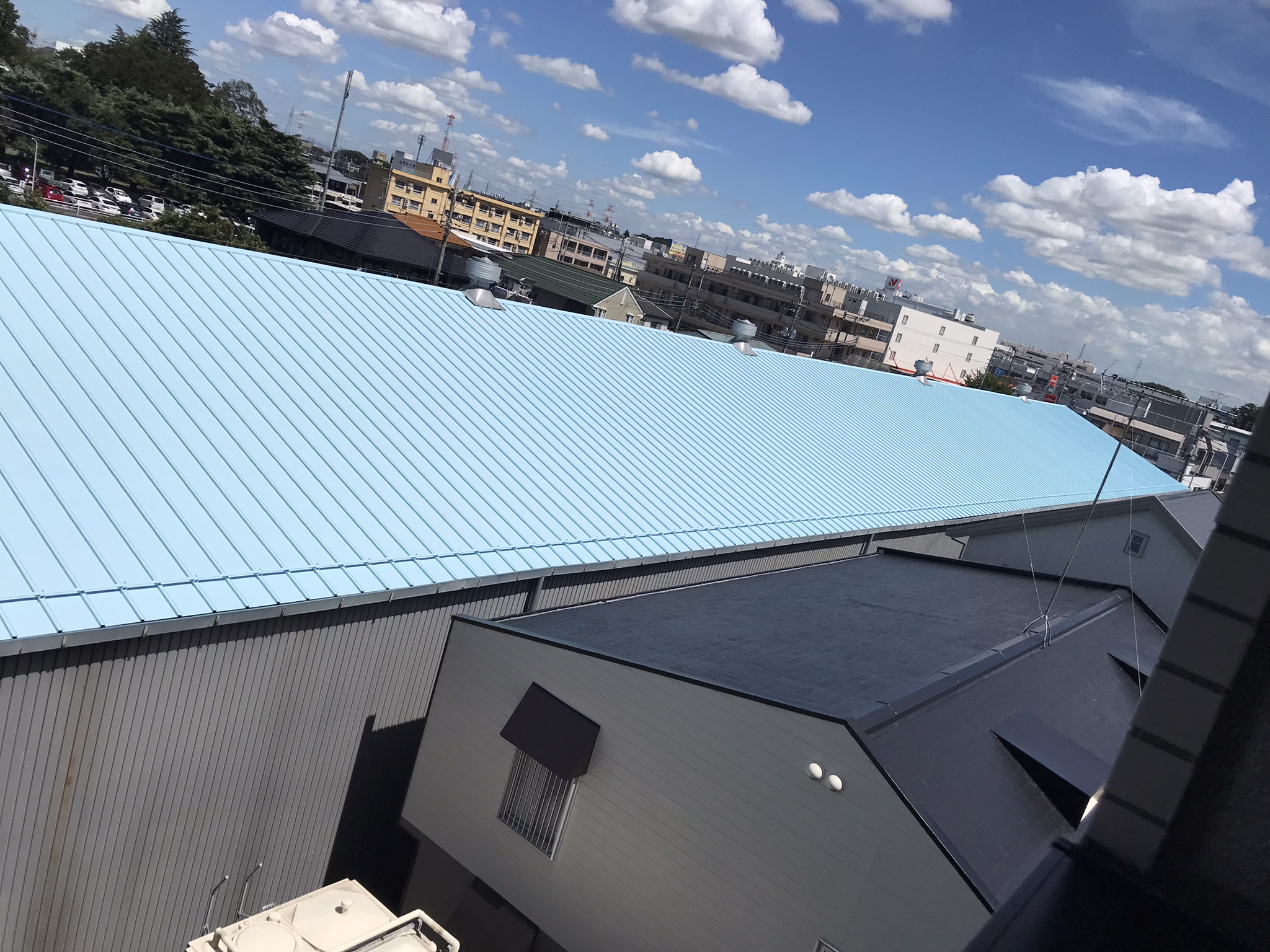 さいたま市北区大型倉庫屋根塗装工事施工後全体写真３分の3